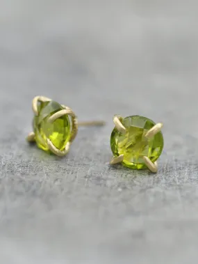 14K 8mm Peridot Claw Posts