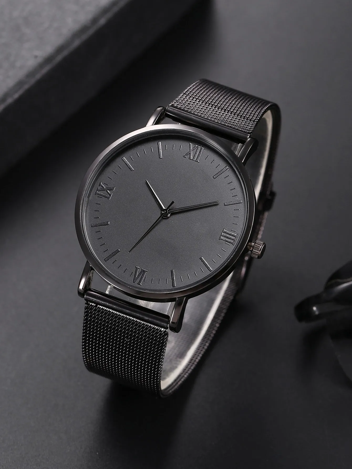 1pc Men Mesh Strap Round Pointer Quartz Watch & 1pc Bracelet