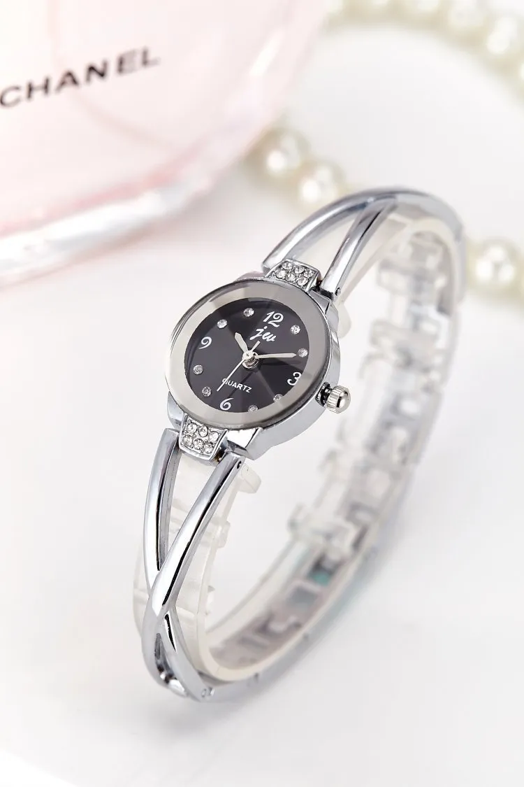 Fashion Girl Bracelet Waterproof Quartz Electronics Watch