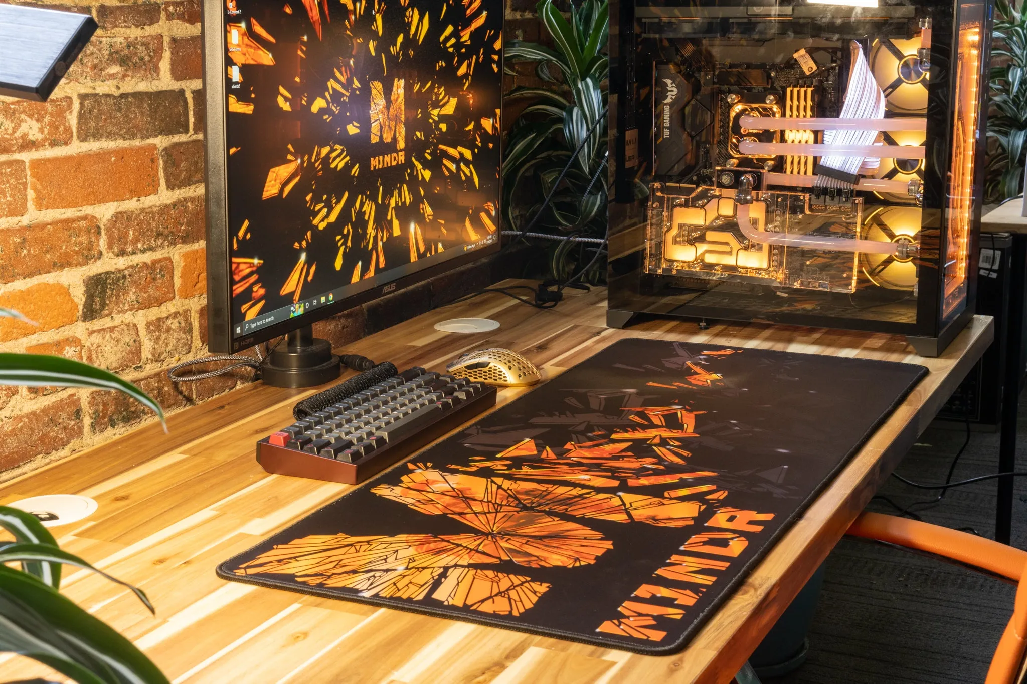 Limited Edition - "M1NDR - Broken Memories" Creator Deskmat