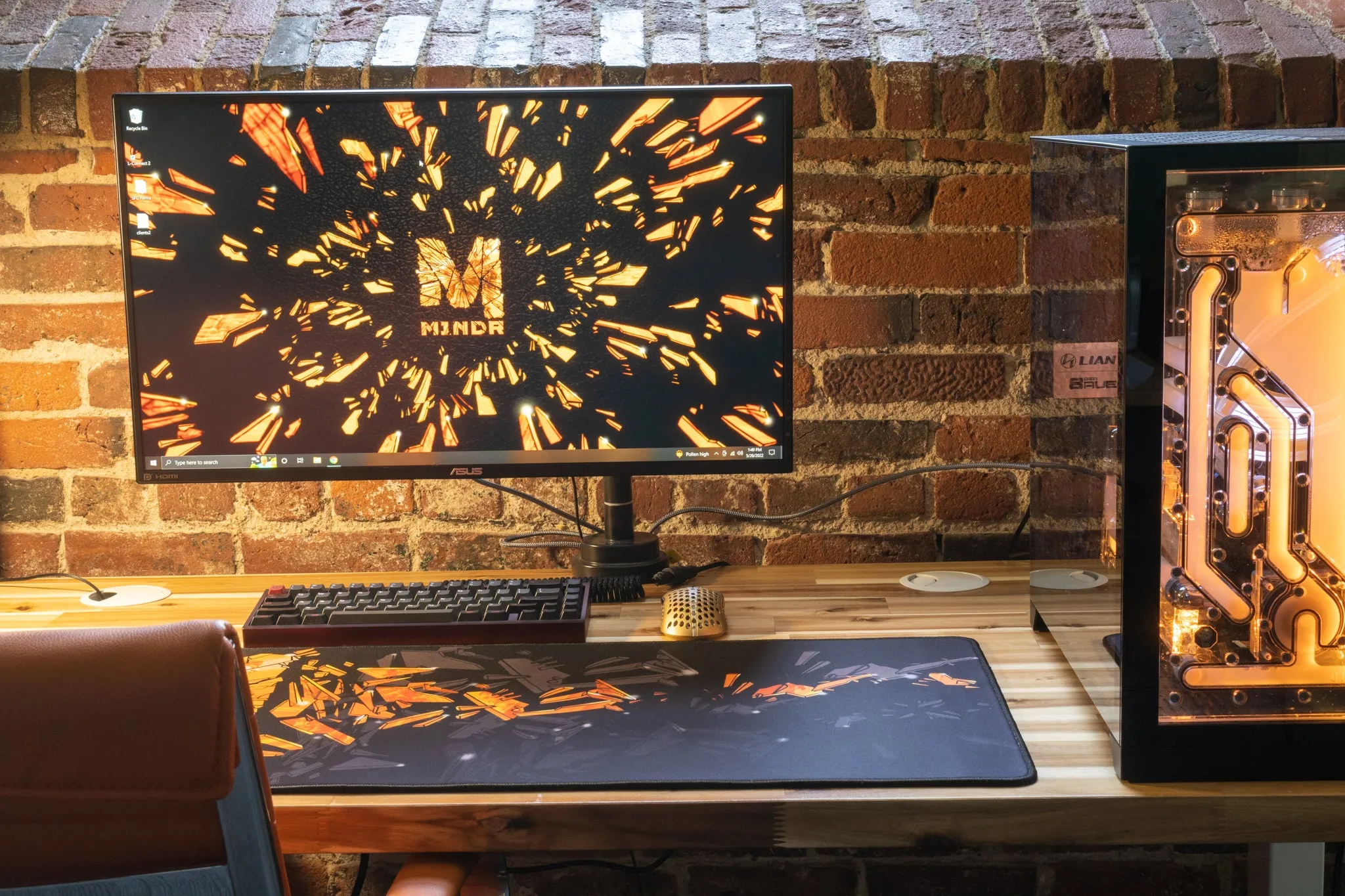 Limited Edition - "M1NDR - Broken Memories" Creator Deskmat