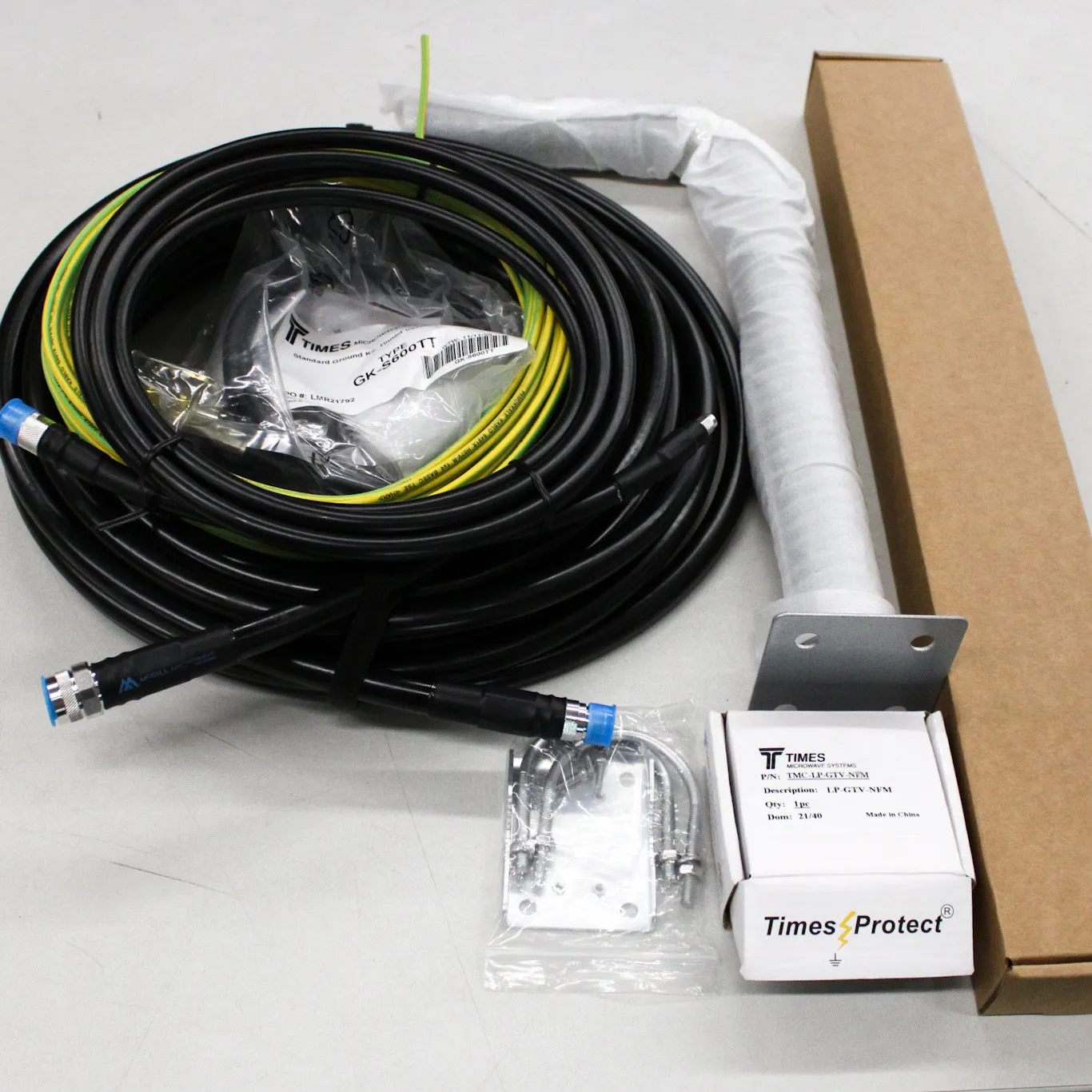 McGill Microwave Systems EU868 6DBI Full Helium installation Kit FULL-HEL-KIT-868-WALL