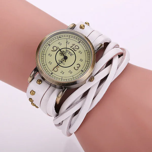 Vintage Cow Leather Rivet Watch Women Antique Wrist Watch Casual Quartz Watch Relogio Feminino Reloj Mujer