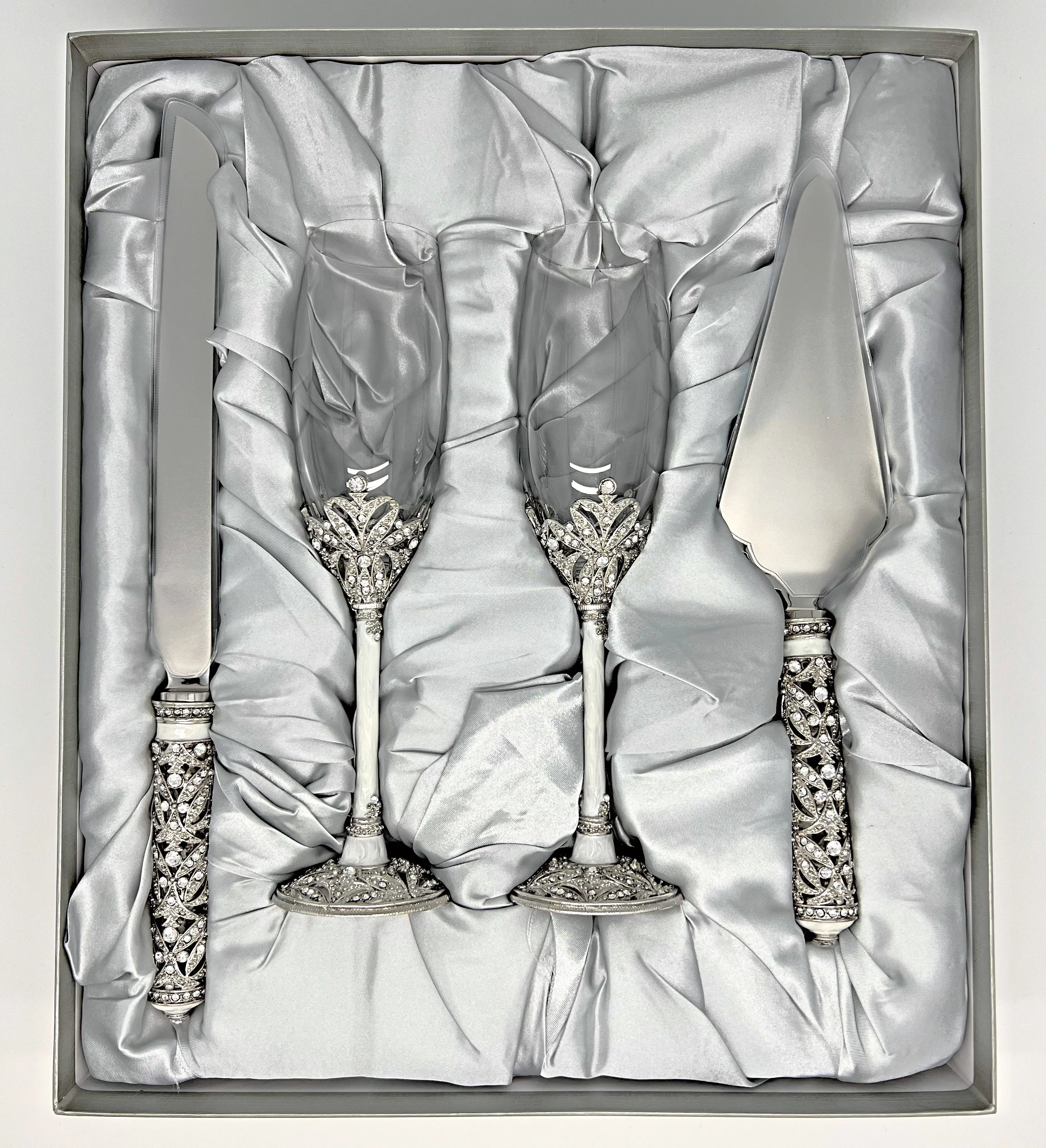 Wedding Champagne Toasting Glass Flutes and Cake Cutting Set, Rhinestone Toast SEt