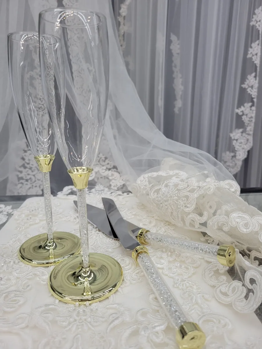 Wedding Glasses and Cake Server Set, Champagne Flutes, Toasting Glasses and Cake Cutting Set for Weddings and Special Occasions